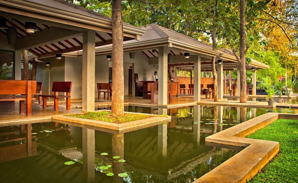 Fresco Water Villa Sigiriya Bagian luar foto