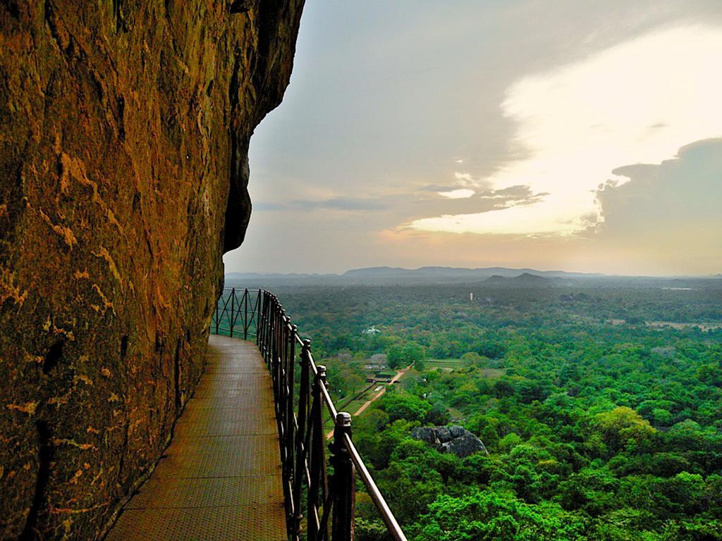 Fresco Water Villa Sigiriya Bagian luar foto