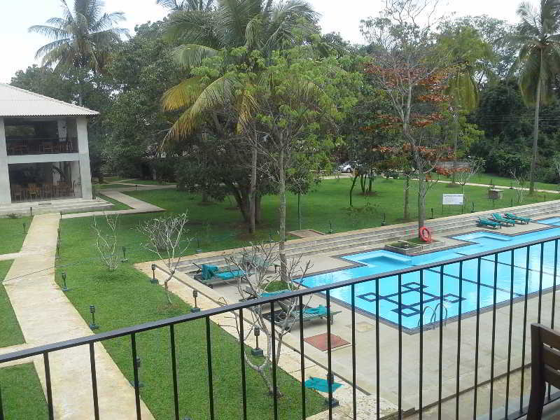 Fresco Water Villa Sigiriya Bagian luar foto