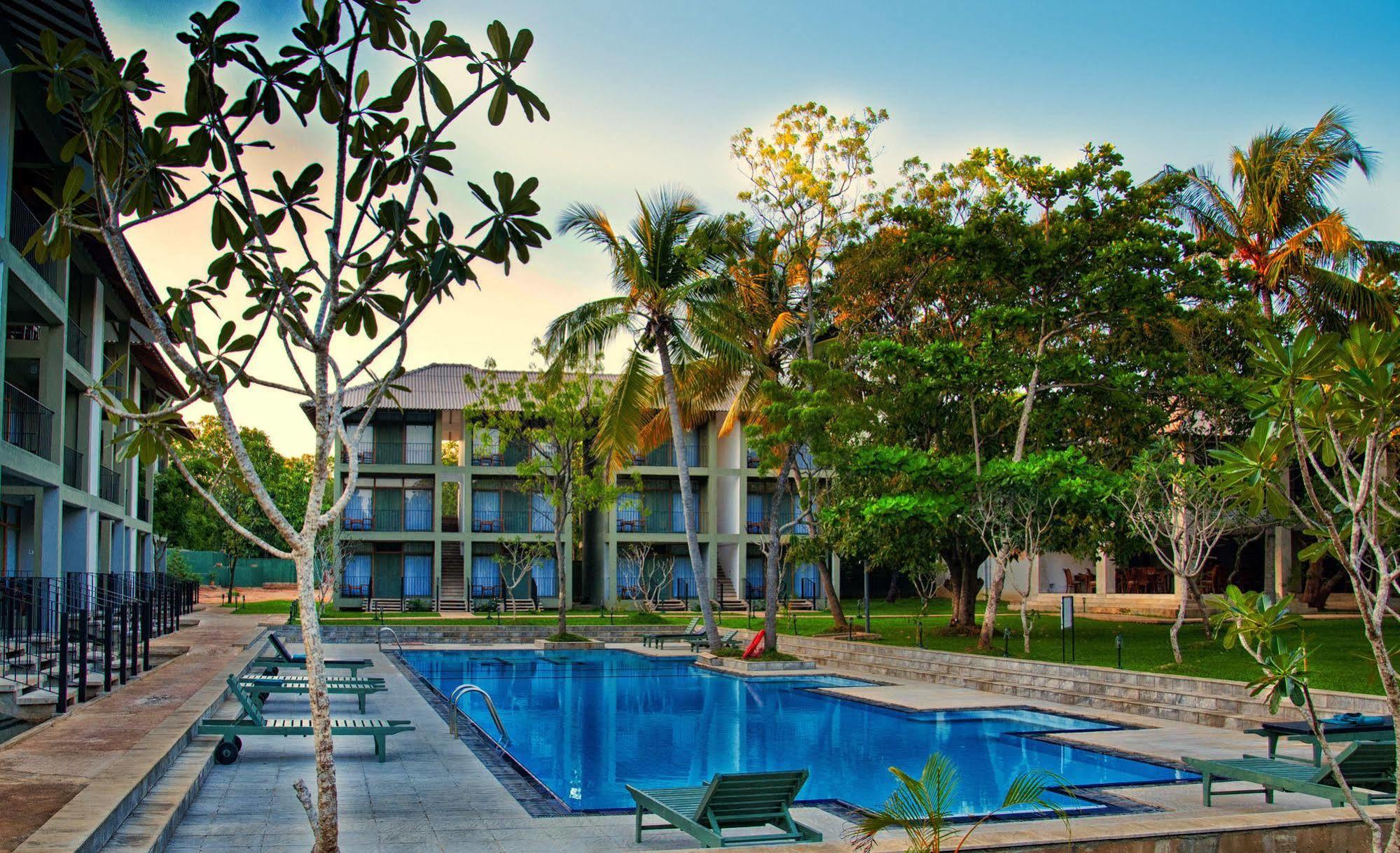 Fresco Water Villa Sigiriya Bagian luar foto